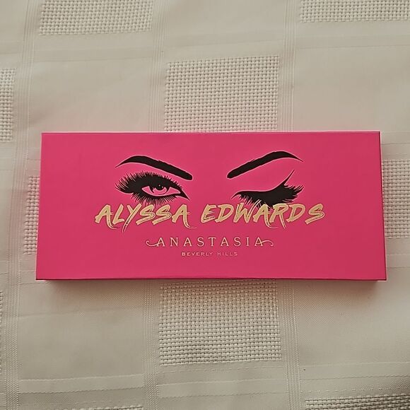 Alyssa Edwards Other - HP Alyssa Edwards Anastasia Beverly Hills 14 Shades Eyeshadow Palette Purple